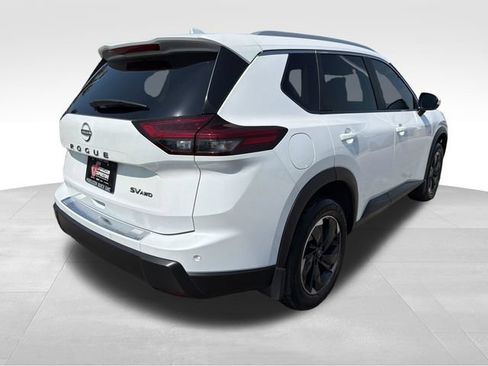 Used 2024 Nissan Rogue SV w/ SV Premium Package AWD/4WD image 7