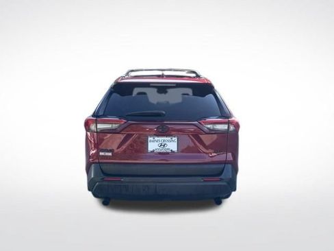 Used 2025 Toyota RAV4 XLE FWD image 4