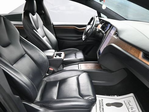 Used 2020 Tesla Model X Long Range image 34