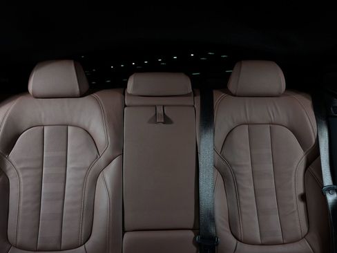 Used 2022 BMW X6 xDrive40i w/ M Sport Package image 7