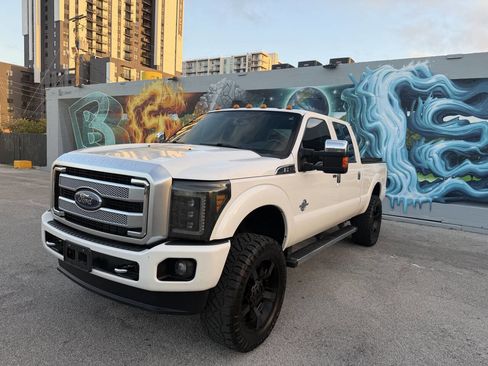 Used 2015 Ford F350 Platinum w/ Platinum Package image 2