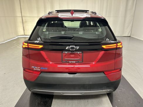 Certified 2023 Chevrolet Bolt EUV Premier w/ Sun & Sound Package FWD image 21