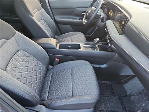 Used 2025 Nissan Kicks SV image 20