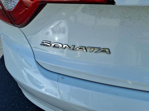Used 2017 Hyundai Sonata Sport w/ Value Edition Package 02 FWD image 5