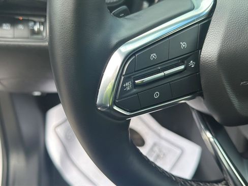 Used 2025 Chevrolet Equinox LT AWD/4WD image 18