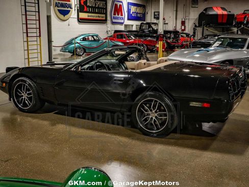Used 1992 Chevrolet Corvette Convertible image 33