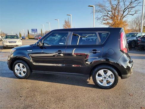 Used 2018 Kia Soul Base w/ Convenience Package image 7