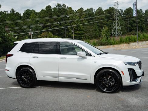 Used 2024 Cadillac XT6 Premium Luxury w/ Platinum Package AWD/4WD image 12