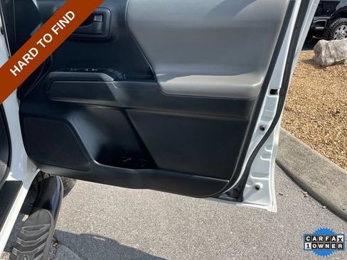 Used 2018 Toyota Tacoma SR w/ SR Convenience Package RWD image 14