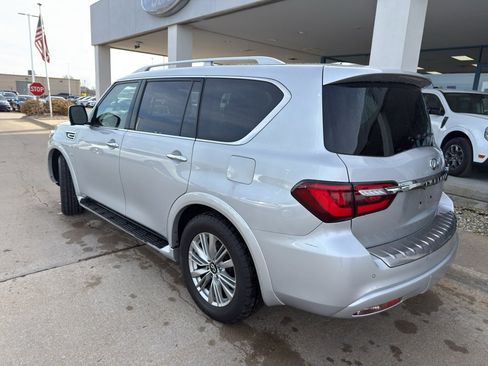 Used 2018 INFINITI QX80 4WD w/ Driver Assistance Package image 8