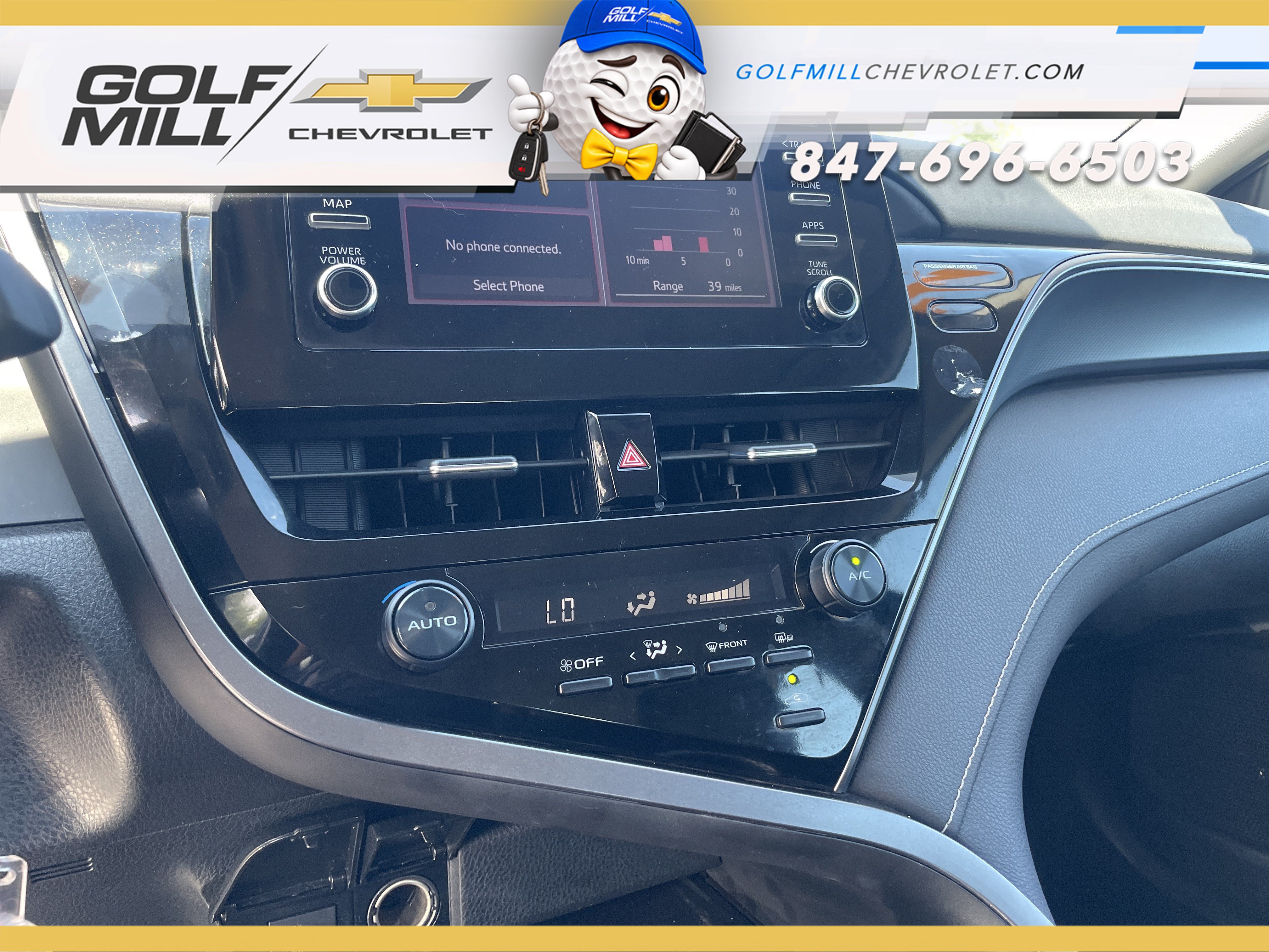 Used 2024 Toyota Camry SE FWD image 23