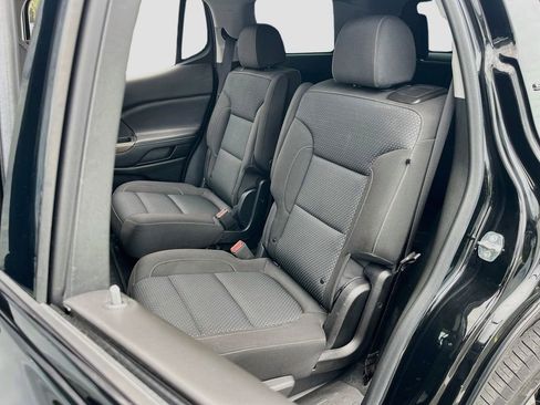 Used 2022 GMC Acadia SLE w/ Driver Convenience Package FWD image 26