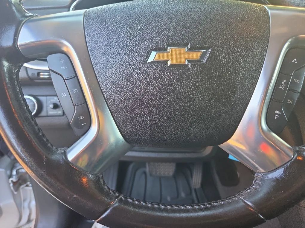 Used 2014 Chevrolet Traverse LT FWD image 15