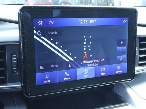 Used 2023 Ford Explorer XLT w/ Equipment Group 202A image 3