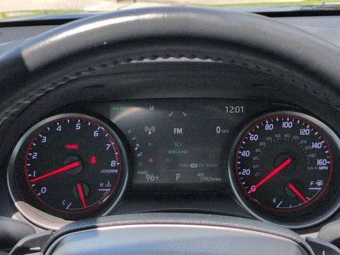 Used 2022 Toyota Camry XSE FWD image 29