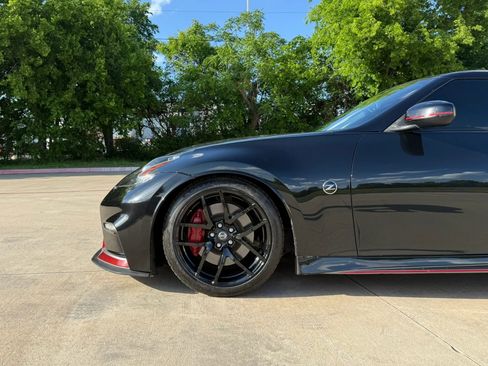 Used 2020 Nissan 370Z NISMO image 14