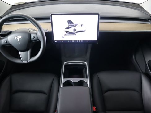 Used 2023 Tesla Model 3 Standard Range image 13