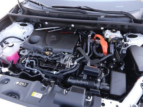 Used 2021 Toyota RAV4 LE image 25