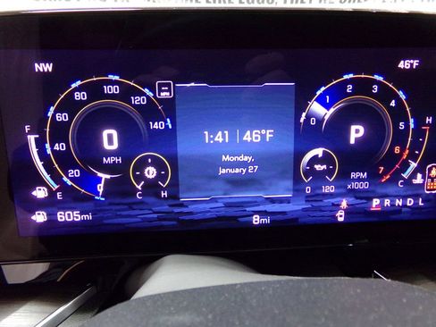 New 2025 Chevrolet Suburban LS image 20