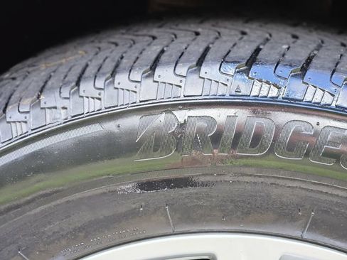 Used 2024 Chevrolet Equinox LT AWD/4WD image 11