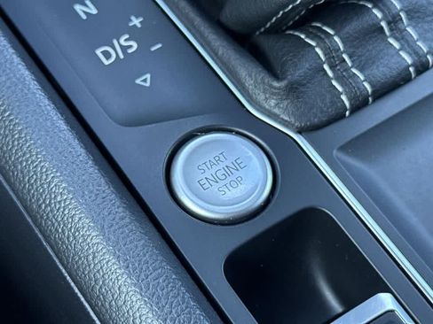 Used 2023 Volkswagen Atlas Cross Sport SE FWD image 17