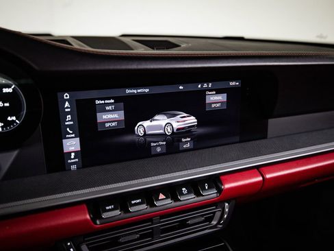 Certified 2020 Porsche 911 Carrera image 18