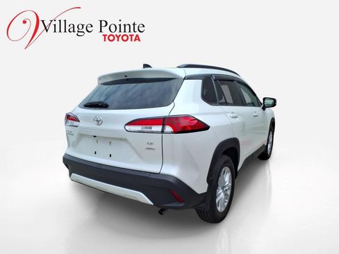 Certified 2025 Toyota Corolla Cross LE w/ Moonroof Package AWD/4WD image 4