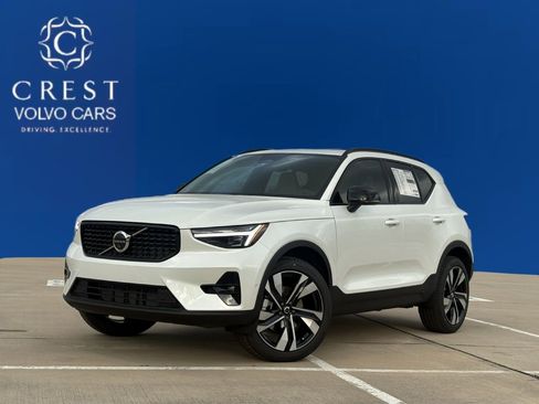New 2026 Volvo XC40 B5 Ultra w/ Protection Package Premier image 1