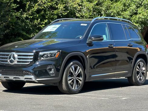 Certified 2025 Mercedes-Benz GLB 250 image 7