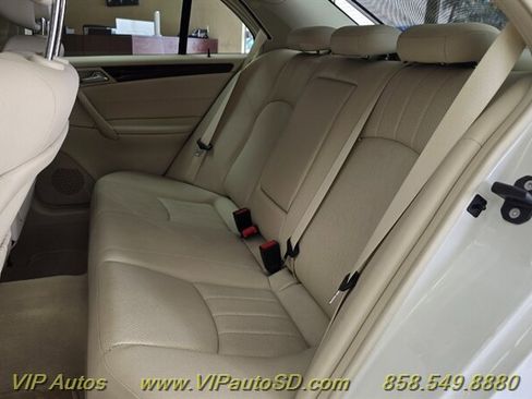 Used 2007 Mercedes-Benz C 350 Sedan image 18