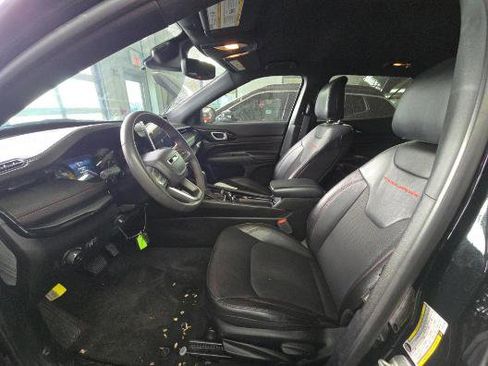 Used 2024 Jeep Compass Trailhawk image 5