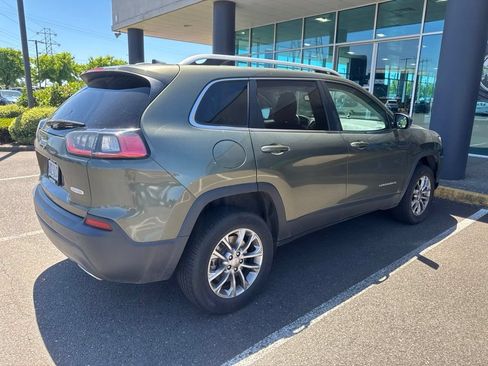 Used 2019 Jeep Cherokee Latitude Plus w/ Comfort/Convenience Group AWD/4WD image 6