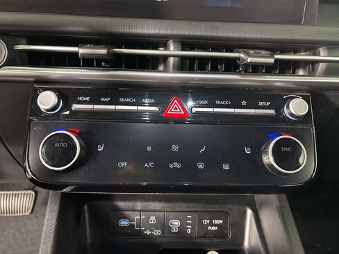 Used 2025 Hyundai Santa Cruz SEL image 17