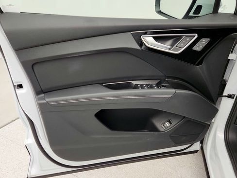 Used 2024 Audi Q4 e-tron Premium Plus w/ Premium Plus image 11