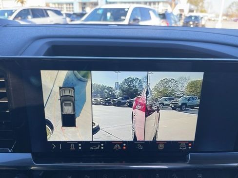 Used 2024 Chevrolet Silverado 1500 LTZ w/ Z71 Off-Road Package image 28