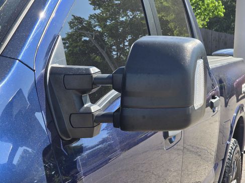Used 2018 Nissan Titan PRO-4X w/ Pro-4x Convenience Package AWD/4WD image 47