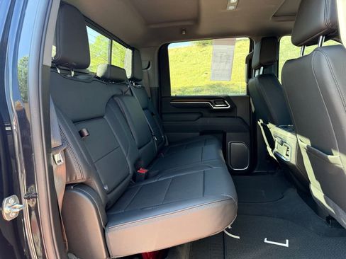 Used 2025 GMC Sierra 3500 Denali w/ Denali Reserve Package AWD/4WD image 26