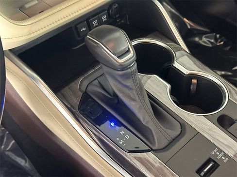 Used 2021 Toyota Highlander Platinum image 31