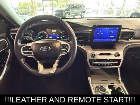 Used 2023 Ford Explorer XLT w/ Equipment Group 202A AWD/4WD image 17
