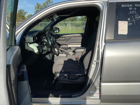Used 2024 Toyota Tacoma TRD Off-Road AWD/4WD image 21