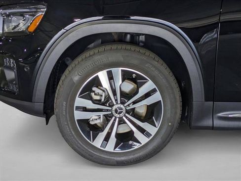 Certified 2025 Mercedes-Benz GLB 250 4MATIC image 24