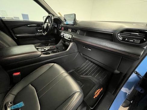 Used 2023 Honda Pilot TrailSport image 10