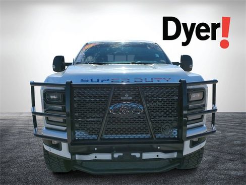 Used 2025 Ford F350 Platinum w/ FX4 Off-Road Package image 9