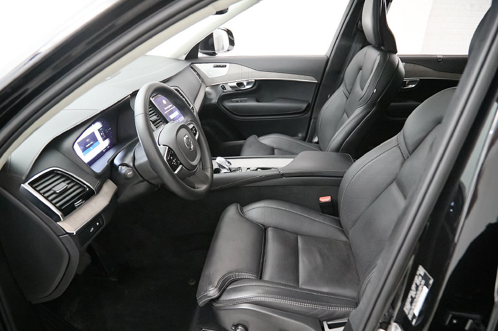 Certified 2024 Volvo XC90 T8 Ultimate w/ Lounge Package AWD/4WD image 19