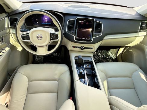 Used 2023 Volvo XC90 B5 Core w/ Protection Package Premier image 16