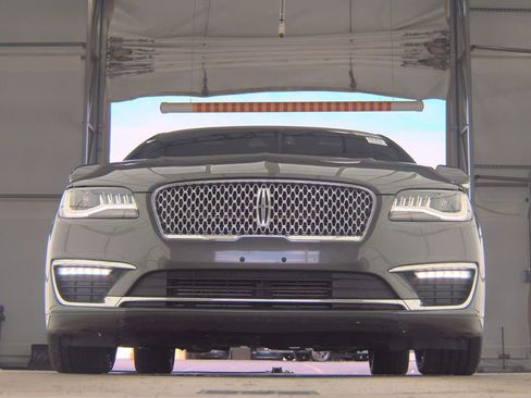 Used 2017 Lincoln MKZ Reserve w/ Climate Package AWD/4WD image 3