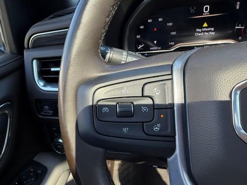 Used 2023 GMC Yukon SLT w/ SLT Premium Package AWD/4WD image 14