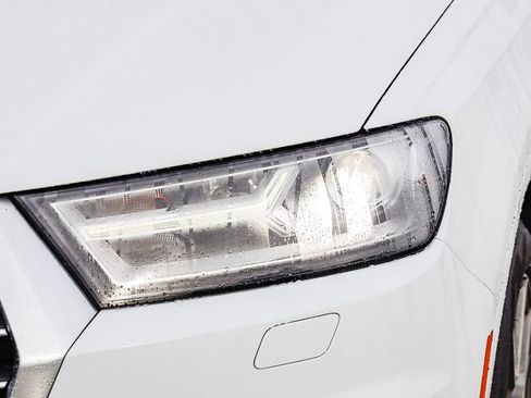 Used 2019 Audi Q7 3.0T Premium image 15