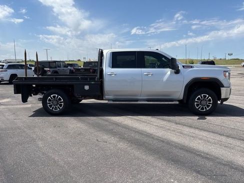 Used 2022 GMC Sierra 3500 SLE w/ SLE Value Package image 4