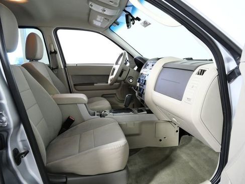 Used 2010 Ford Escape Hybrid image 11